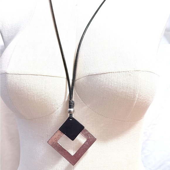 Jewelry - Black and Silver Geometric Pendant Necklace - 31" 2" extension Women Jewelry